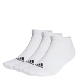 Pack de tres pares de medias tobilleras Adidas, confeccionadas en tejido suave y transpirable con amortiguación estratégica. Presentan diseño en color blanco con el logo de la marca bordado en negro en la parte superior del pie.