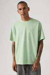 Remera de manga corta Levis modelo Red Tab Vintage Tee, color verde claro con pequeño logo bordado a tono en el pecho.