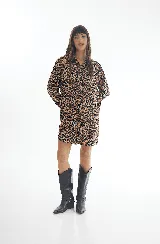 Botas bucaneras negras de cuero con puntera metálica y caña desmontable. Se transforman en botines cortos.