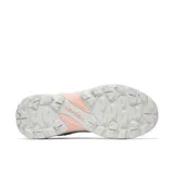 Bota de senderismo Merrell modelo Speed Strike 2, de diseño deportivo y dinámico. Confeccionada con una combinación de cuero de plena flor y ante impermeable en tonos gris claro y gris oscuro, con detalles en rosa suave. Cuenta con suela de goma adherente, entresuela de espuma EVA para mayor estabilidad y herrajes metálicos.