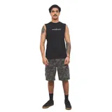 Musculosa Quiksilver color negro, con cuello redondo, corte recto y estampa frontal con el logo y nombre de la marca en blanco.