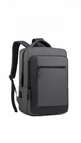 Mochila urbana de diseño minimalista en color gris, con compartimento principal, bolsillo frontal con cierre, puerto USB integrado y espalda acolchada.