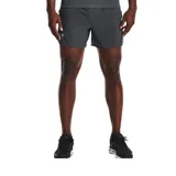 Short deportivo Under Armour negro, con logo reflectivo en la pierna izquierda. Confeccionado en tejido elástico ultraligero con forro interno de malla, paneles laterales de malla y tecnología antitranspirante.