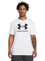 Remera de manga corta Under Armour, color blanco con el logo de la marca estampado en negro en el centro del pecho. Confeccionada en tejido de mezcla de algodón y poliéster, cuenta con cuello redondo acanalado.