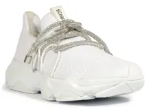 Championes deportivos Schutz de color blanco, confeccionados en tejido de punto con suela de goma a tono. Presentan un diseño moderno con cordones decorativos de lurex brillante y detalle de marca en la lengüeta.