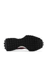 Championes New Balance color marrón, verde y burdeos, con logo 'N' blanco en el lateral.