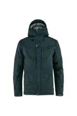 Campera de hombre color negro, con capucha, cierre frontal con botones a presión y múltiples bolsillos.