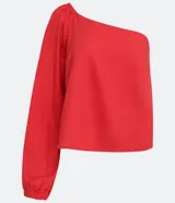 Blusa roja de lino con un solo hombro y manga larga abullonada.