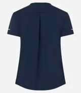 Remera deportiva de manga corta con cuello redondo, confeccionada en tejido texturizado con detalle reflectante y pliegue en la espalda.