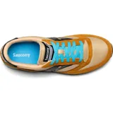 Championes Saucony Jazz 81 color tostado con detalles en marrón y negro, cordones celestes y suela blanca con línea celeste.