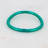 Pulseras tibetanas de caucho color plateado, realizadas con polvo de las ofrendas a los dioses en el Tibet.