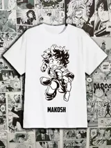 Remera blanca de algodón con estampado de Izuku Midoriya (Deku) del anime Boku no Hero Academia y la palabra "MAKOSH" en negro.