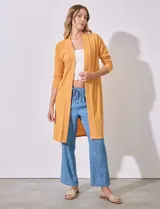 Cardigan blanco texturado con mangas 3/4.