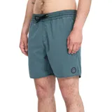 Short de baño Volcom color verde azulado, con cintura elástica con cordón ajustable negro y un pequeño parche circular con logo en el dobladillo inferior.