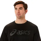 Remera Asics de hombre color negro con logo estampado en el pecho.