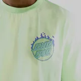 Remera verde claro de manga corta con cuello redondo y logo de Santa Cruz estampado en el pecho.