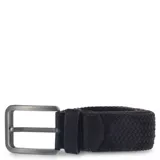 Cinturón marrón de tejido trenzado elástico con apliques de cuero y hebilla metálica plateada.