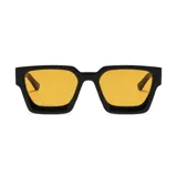 Gafas de sol unisex con montura cuadrada negra y lentes amarillas. Fabricadas con plástico reciclado y filtro UV 400.