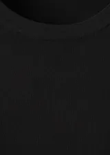 Chaleco de punto negro con cuello redondo y diseño sin mangas de corte recto.