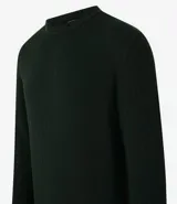 Suéter masculino de cuello redondo y manga larga, confeccionado en tejido de malla con textura de cuadros grid. Presenta un diseño minimalista y versátil, ideal para diversas ocasiones.