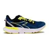 Championes de running Diadora Mythos Blushield Volo 3, con diseño multicolor que combina blanco, amarillo, azul, rojo y negro. Presentan una estructura de malla transpirable, cordones negros y suela con tecnología de amortiguación.