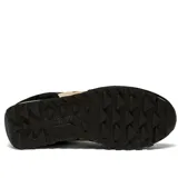 Championes Saucony Jazz Triple de dama, color negro con detalles dorados y suela con plataforma a rayas.