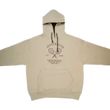 Canguro beige oversize de felpa liviana, con capucha y cordón ajustador color chocolate. Estampado frontal con raquetas de tenis cruzadas y texto "Septum Clvb Tenis House Montevideo Uruguay Limited Edition".