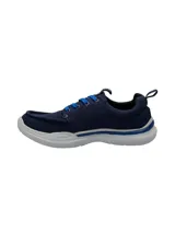 Zapatillas Hush Puppies modelo Alfie Lace de color azul marino, con cordones azules y suela blanca de EVA con detalles en azul.