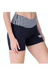 Short biker deportivo Everlast, color negro con cintura alta en estampado tipo houndstooth (pata de gallo) en blanco y negro, y logo de la marca estampado en el lateral.