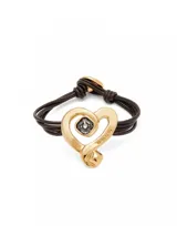 Pulsera de cuero marrón con dije de corazón dorado con cristal negro.