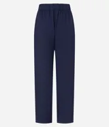 Pantalón recto de cintura alta color azul marino, confeccionado en viscosa, con trabillas en la cintura, elástico detrás de la cintura y frisos delanteros.