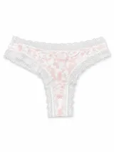 Pack de tres bombachas tipo colaless con detalles de encaje en la cintura y los bordes. Incluye una prenda lisa en color rosado, una blanca y una con estampado floral sobre fondo rosado.
