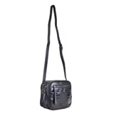 Cartera bandolera negra con textura símil cuero de cocodrilo, correa larga regulable y cierre superior con cremallera.