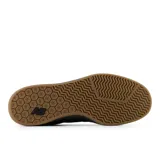 Championes New Balance Numeric 440, color marrón oscuro con detalles en negro y suela de goma color caramelo. Presentan el logo "N" en los laterales y perforaciones en la parte trasera.