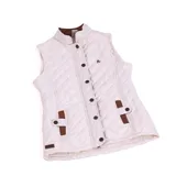 Chaleco beige capitoneado con cierre frontal y cuello de pana marrón.