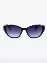 Lentes de sol negros con forma de ojo de gato y cristales degradados de negro a gris.