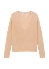 Jersey de punto de color beige metalizado, con escote en V y mangas largas con diseño raglán.