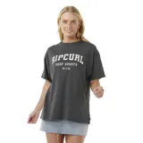 Remera negra de corte holgado con estampa frontal de la marca Rip Curl en color blanco.