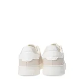 Championes urbanos color beige, acordonados, de la marca N+ modelo MITU.