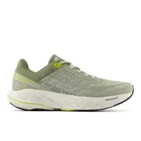 Championes New Balance 860 para hombre, color verde oliva con detalles en amarillo flúor y logo reflectivo.