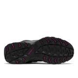 Bota de trekking Columbia modelo Crestwood Mid, color gris con detalles en fucsia. Confeccionada en una combinación de piel y malla, cuenta con tecnología impermeable Omni-Tech, entresuela TechLite para amortiguación y suela Omni-Grip para tracción en diversos terrenos.