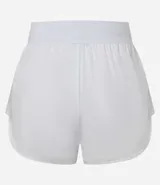 Short deportivo modelo runner de corte holgado, con cintura elástica ancha y bajo redondeado. Confeccionado en tejido técnico de secado rápido, ideal para actividades físicas.