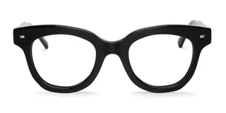 Armazón de acetato negro con forma cat-eye y patillas blancas.