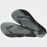 Ojotas Havaianas Slim Gloss con base gris degradé a negro y tiras negras.