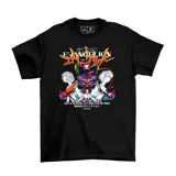 Remera negra de manga corta con estampa frontal inspirada en el anime Neon Genesis Evangelion, presentando personajes y el mecha EVA-01 con tipografía japonesa y en inglés.