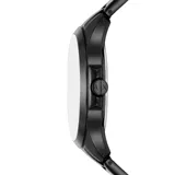 Reloj Armani Exchange modelo Hampton con caja de acero inoxidable color negro, esfera negra con diseño de panal de abeja y pulsera de eslabones de acero inoxidable color negro.