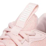 Championes de running Puma modelo Incinerate, color rosado con suela blanca. Presentan diseño de malla transpirable y el logo característico de la marca en el lateral.