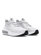 Championes de running Under Armour modelo Phantom 4, color blanco con detalles en gris claro. Presentan un diseño de tejido de punto tipo calcetín, contrafuerte de TPU en el talón y suela con tecnología de amortiguación UA HOVR+.