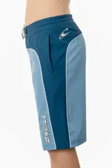 Short de baño técnico O'Neill Why2k de diseño bicolor en tonos azul y celeste, con cordón de ajuste blanco en la cintura y el nombre de la marca impreso en la pierna.