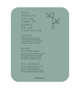 Camisa de manga corta con cuello inglés y cierre frontal de botones, confeccionada en mezcla de bambú y viscosa.